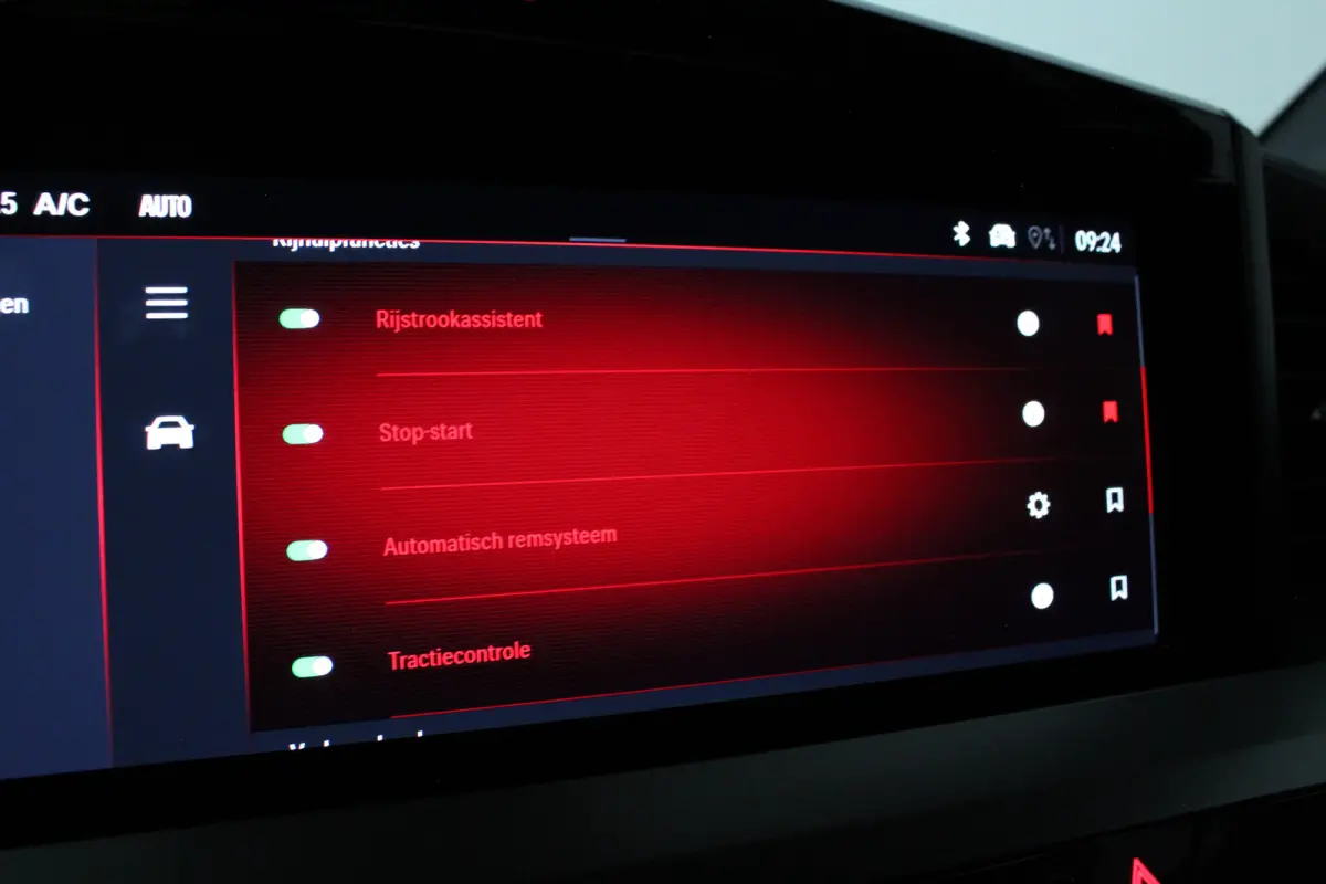 1.2 Turbo Hybrid GS > Camera/Apple Carplay/Android Auto/stuur en stoelverwarming | 5436 |