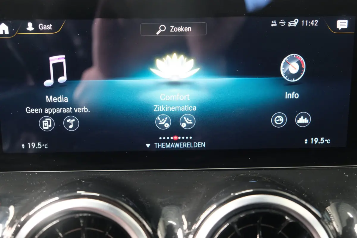 220 D 4MATIC AMG > Grijs kenteken < Airco, Cruise, Trekhaak, Camera, Carplay.