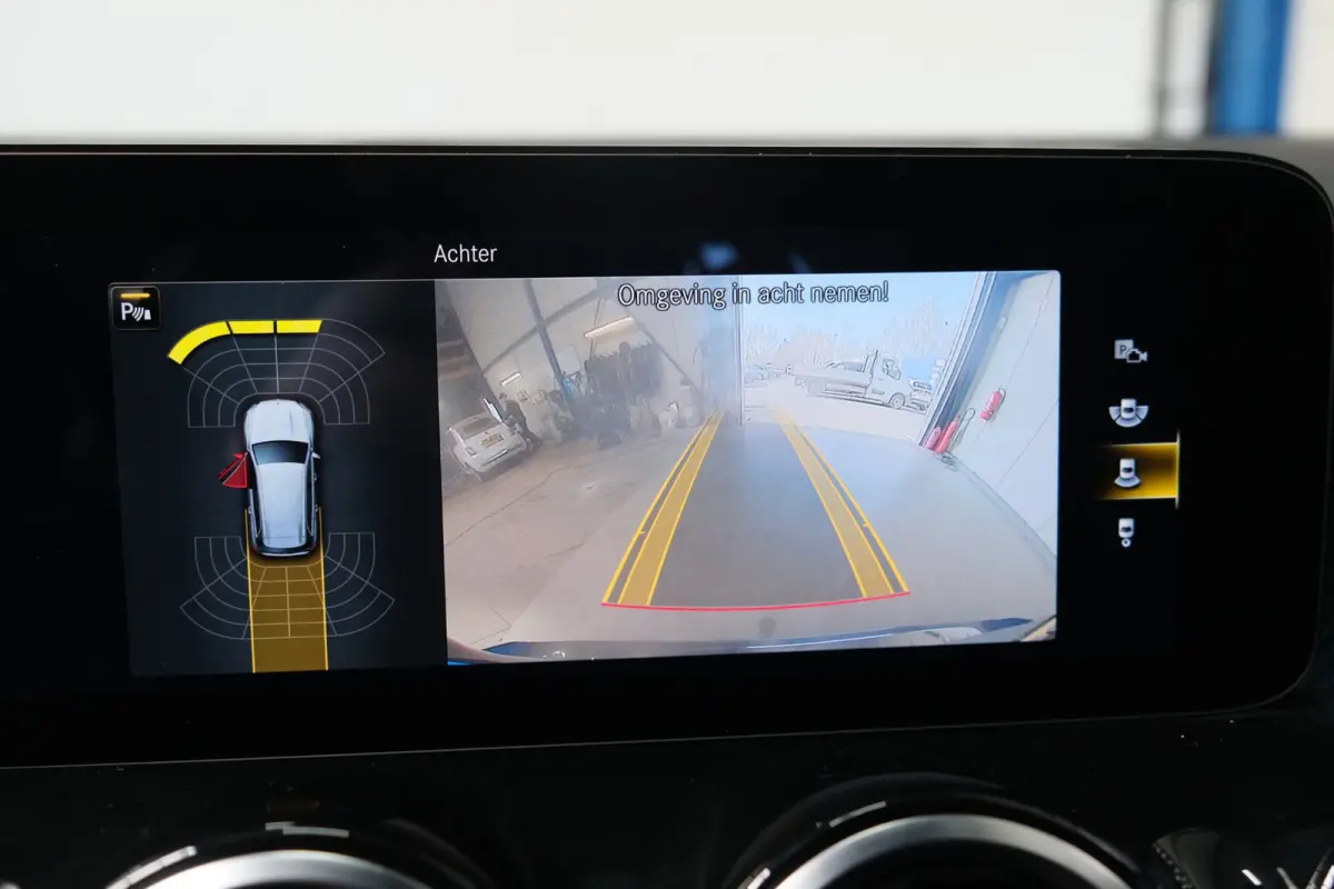 220 D 4MATIC AMG > Grijs kenteken < Airco, Cruise, Trekhaak, Camera, Carplay.