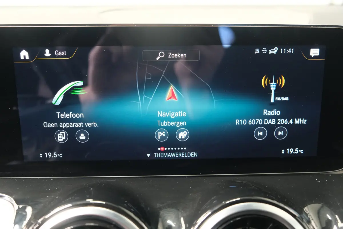 220 D 4MATIC AMG > Grijs kenteken < Airco, Cruise, Trekhaak, Camera, Carplay.