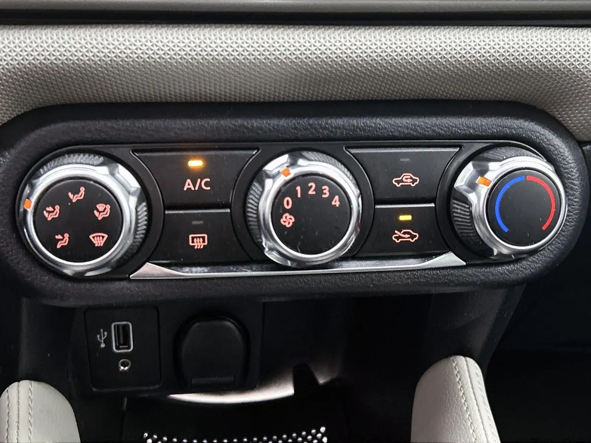 1.0 IG-T N-Connecta | NAVIGATIE | ACHTERUITRIJCAMERA | BLEUTOOTH | CRUISE CONTROL | PARKEERSENSOREN ACHTER |