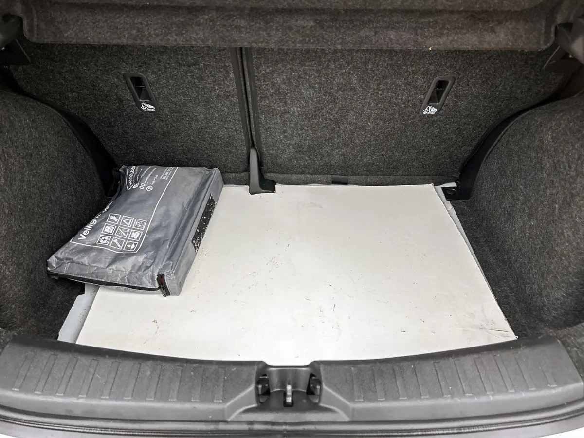 1.0 IG-T N-Connecta | NAVIGATIE | ACHTERUITRIJCAMERA | BLEUTOOTH | CRUISE CONTROL | PARKEERSENSOREN ACHTER |