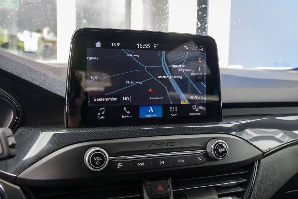 1.0 EcoBoost ST Line Business | Stoel/stuur/voorruit verwarming | Apple Carplay/Android Auto | Cruise control | Clima | Parkeersensoren voor en achter | Airco (automatisch) | Apple Carplay/A