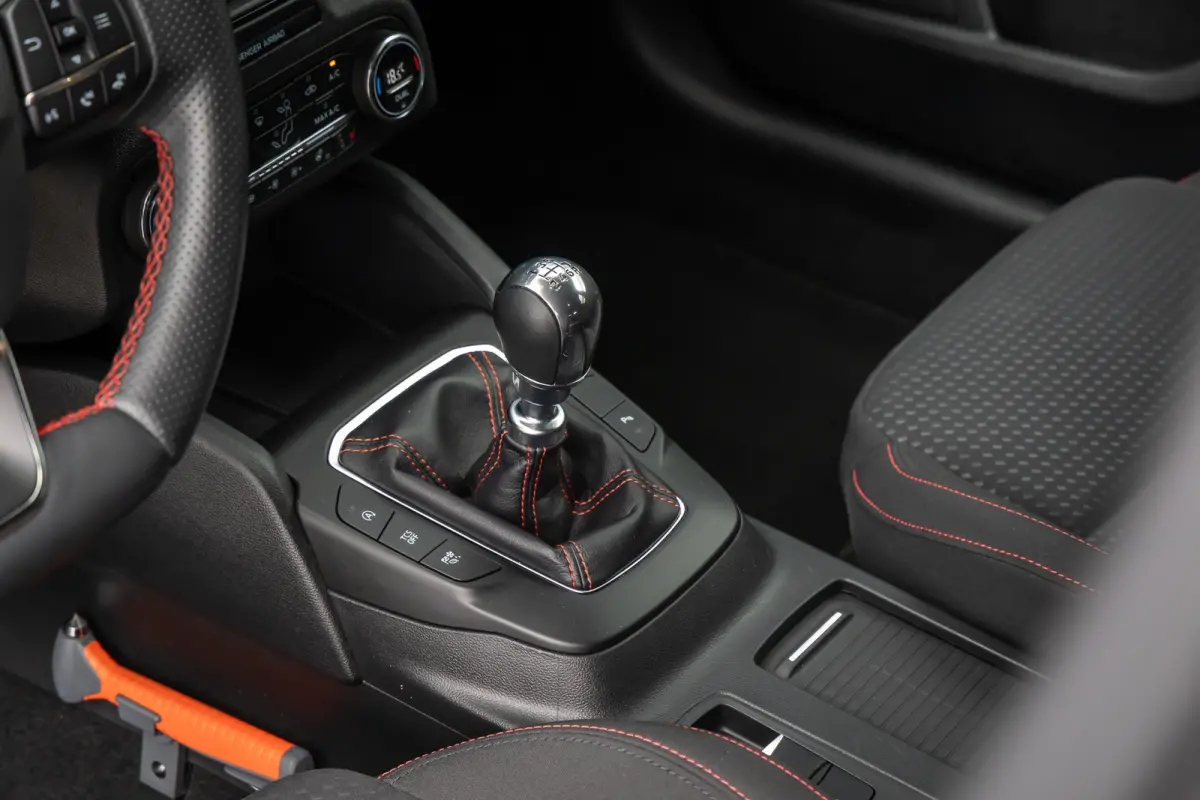 1.0 EcoBoost ST Line Business | Stoel/stuur/voorruit verwarming | Apple Carplay/Android Auto | Cruise control | Clima | Parkeersensoren voor en achter | Airco (automatisch) | Apple Carplay/A