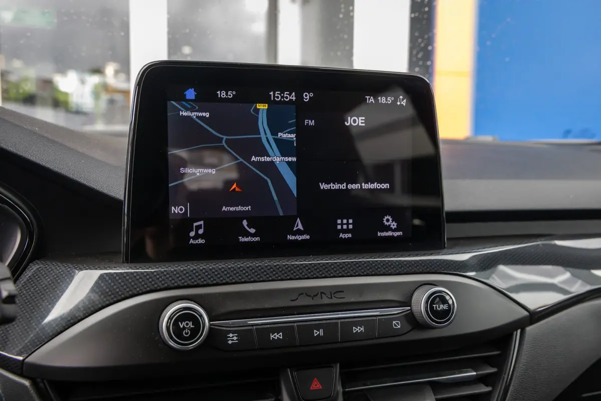 1.0 EcoBoost ST Line Business | Stoel/stuur/voorruit verwarming | Apple Carplay/Android Auto | Cruise control | Clima | Parkeersensoren voor en achter | Airco (automatisch) | Apple Carplay/A