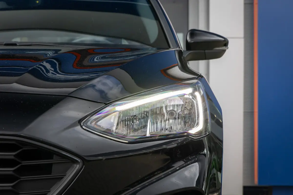 1.0 EcoBoost ST Line Business | Stoel/stuur/voorruit verwarming | Apple Carplay/Android Auto | Cruise control | Clima | Parkeersensoren voor en achter | Airco (automatisch) | Apple Carplay/A