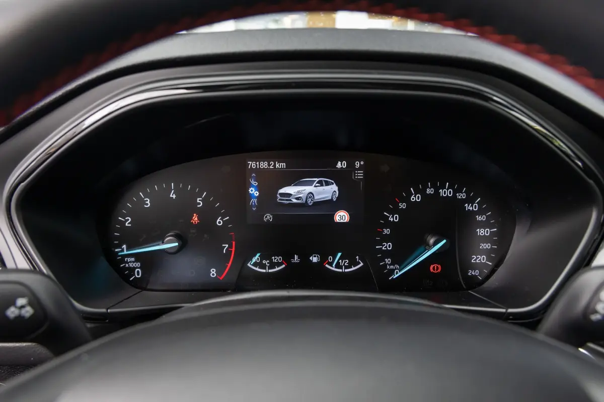 1.0 EcoBoost ST Line Business | Stoel/stuur/voorruit verwarming | Apple Carplay/Android Auto | Cruise control | Clima | Parkeersensoren voor en achter | Airco (automatisch) | Apple Carplay/A