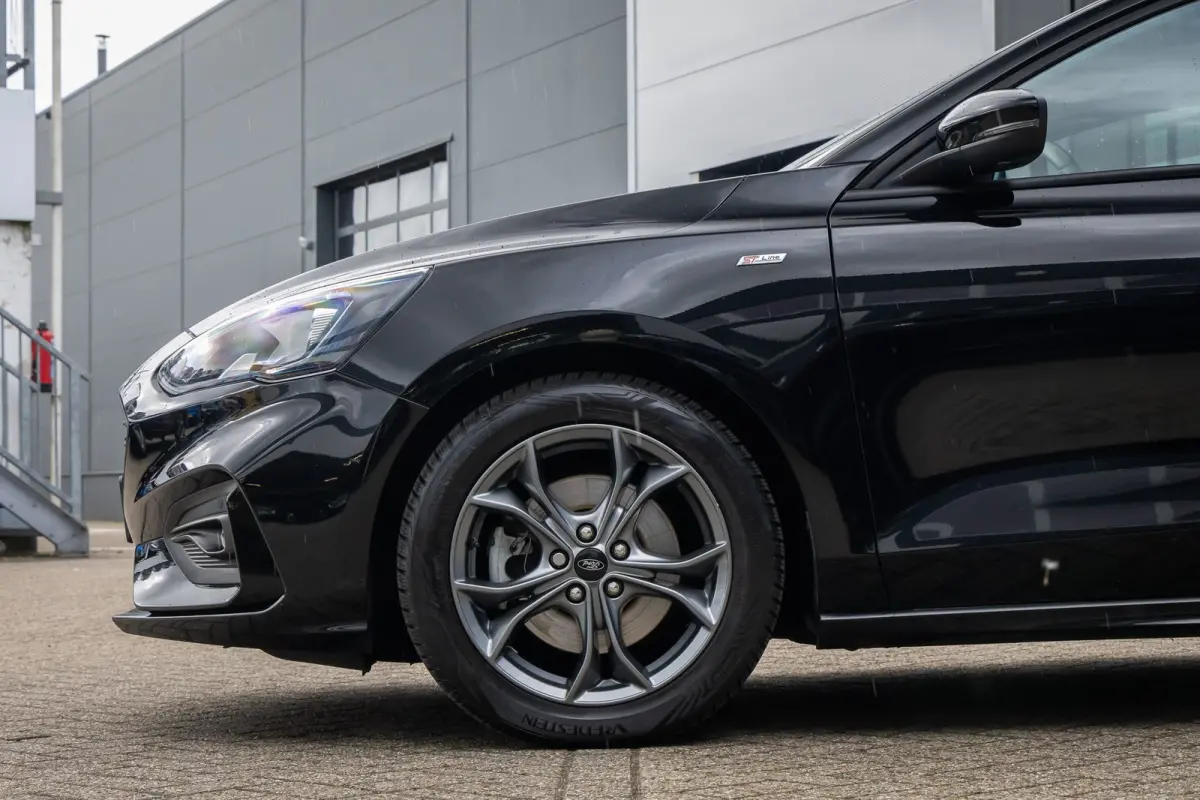 1.0 EcoBoost ST Line Business | Stoel/stuur/voorruit verwarming | Apple Carplay/Android Auto | Cruise control | Clima | Parkeersensoren voor en achter | Airco (automatisch) | Apple Carplay/A