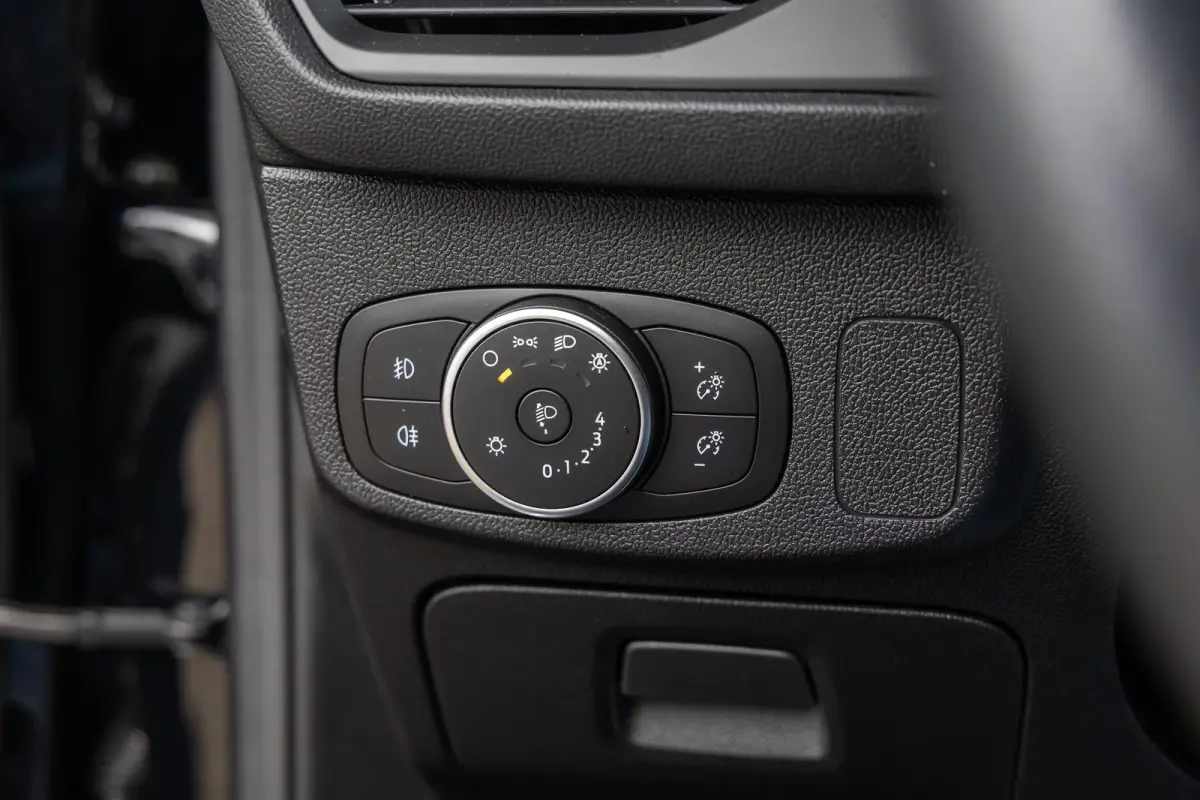 1.0 EcoBoost ST Line Business | Stoel/stuur/voorruit verwarming | Apple Carplay/Android Auto | Cruise control | Clima | Parkeersensoren voor en achter | Airco (automatisch) | Apple Carplay/A