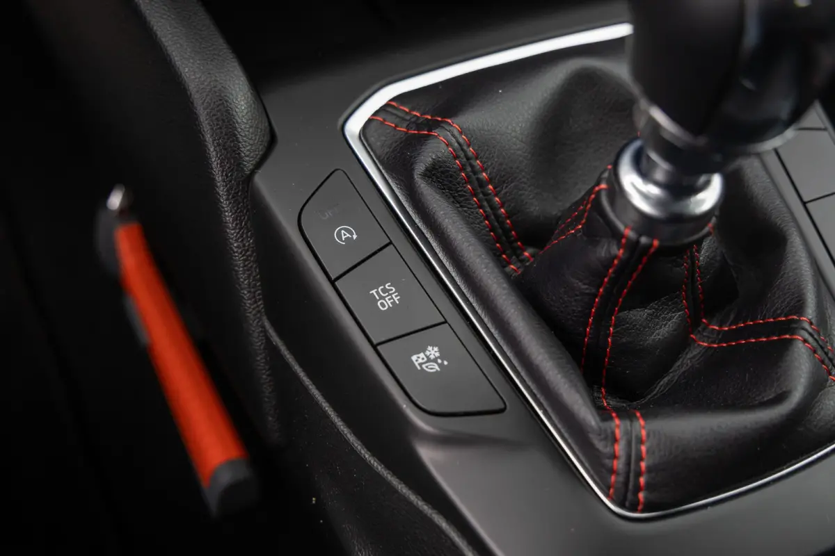 1.0 EcoBoost ST Line Business | Stoel/stuur/voorruit verwarming | Apple Carplay/Android Auto | Cruise control | Clima | Parkeersensoren voor en achter | Airco (automatisch) | Apple Carplay/A