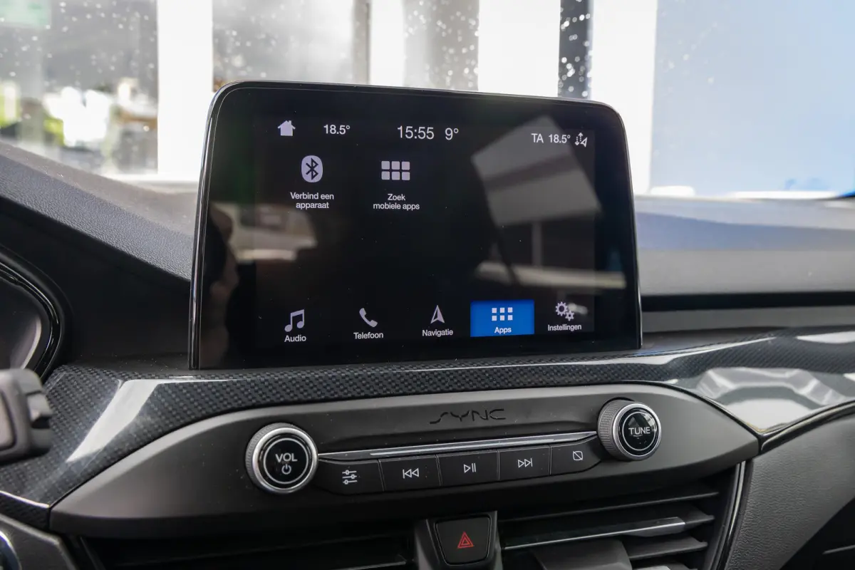 1.0 EcoBoost ST Line Business | Stoel/stuur/voorruit verwarming | Apple Carplay/Android Auto | Cruise control | Clima | Parkeersensoren voor en achter | Airco (automatisch) | Apple Carplay/A