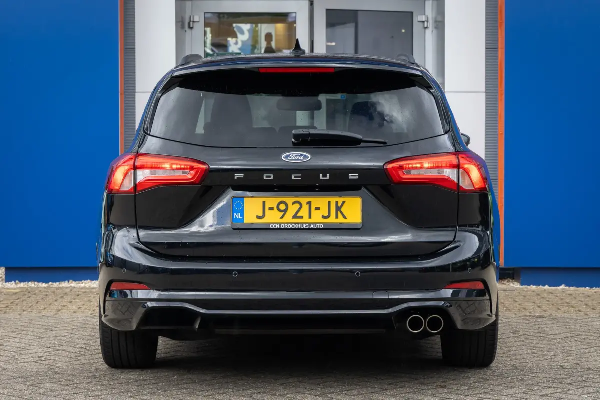 1.0 EcoBoost ST Line Business | Stoel/stuur/voorruit verwarming | Apple Carplay/Android Auto | Cruise control | Clima | Parkeersensoren voor en achter | Airco (automatisch) | Apple Carplay/A