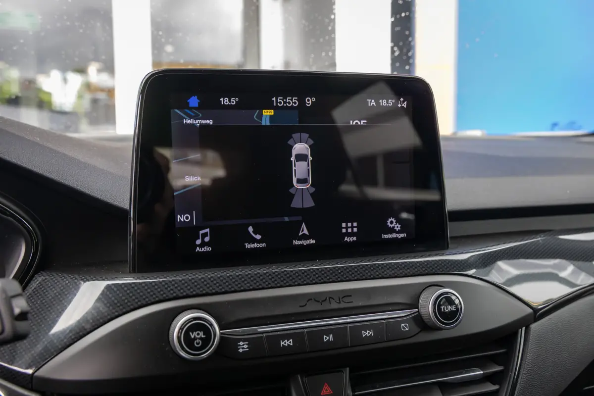 1.0 EcoBoost ST Line Business | Stoel/stuur/voorruit verwarming | Apple Carplay/Android Auto | Cruise control | Clima | Parkeersensoren voor en achter | Airco (automatisch) | Apple Carplay/A