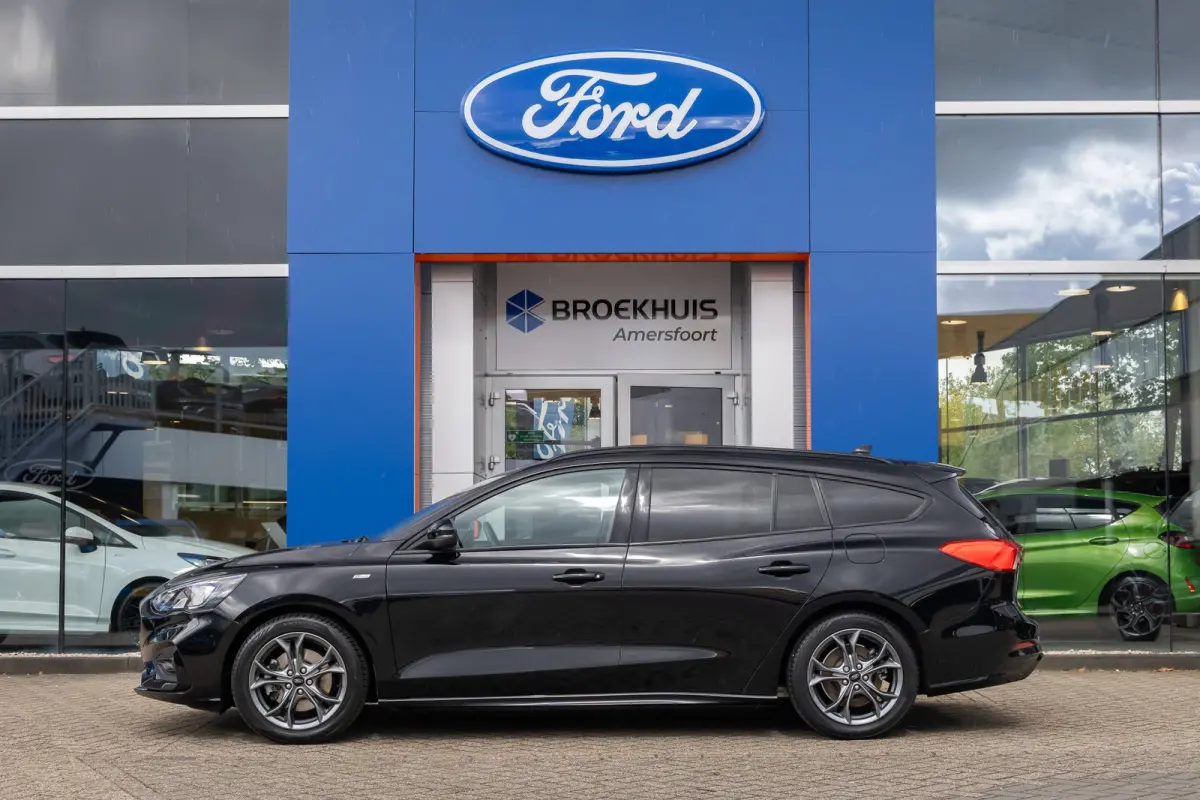 1.0 EcoBoost ST Line Business | Stoel/stuur/voorruit verwarming | Apple Carplay/Android Auto | Cruise control | Clima | Parkeersensoren voor en achter | Airco (automatisch) | Apple Carplay/A