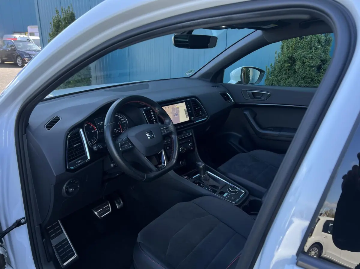 1.5 TSI FR DSG AUT. 150PK Business Intense PANO | CARPLAY | 360°CAM | TREKH. | ELEK.A.KLEP