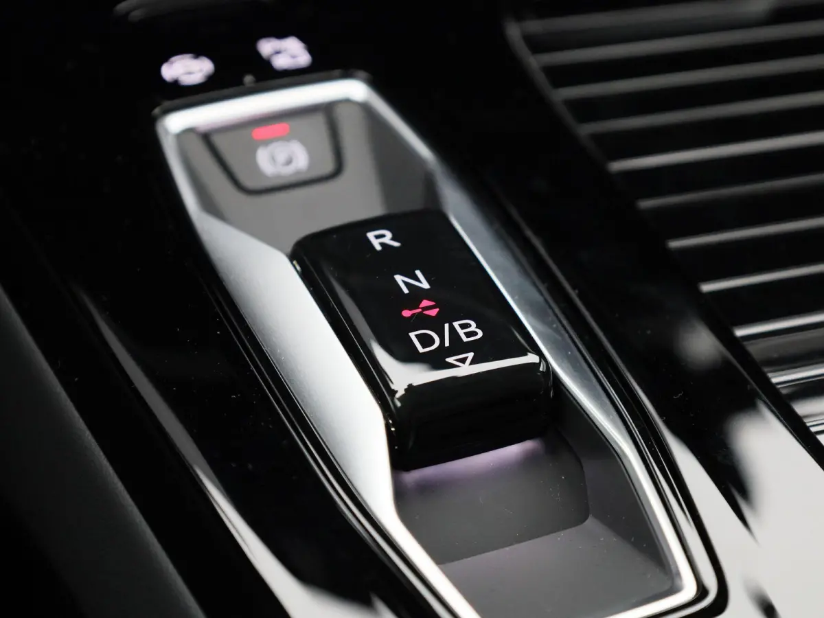 S edition 83 kWh