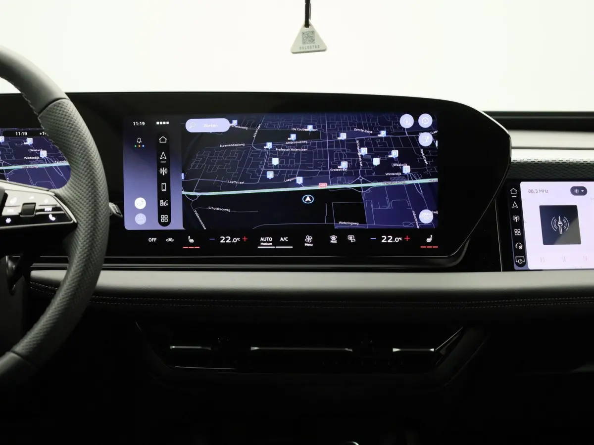 S edition 83 kWh