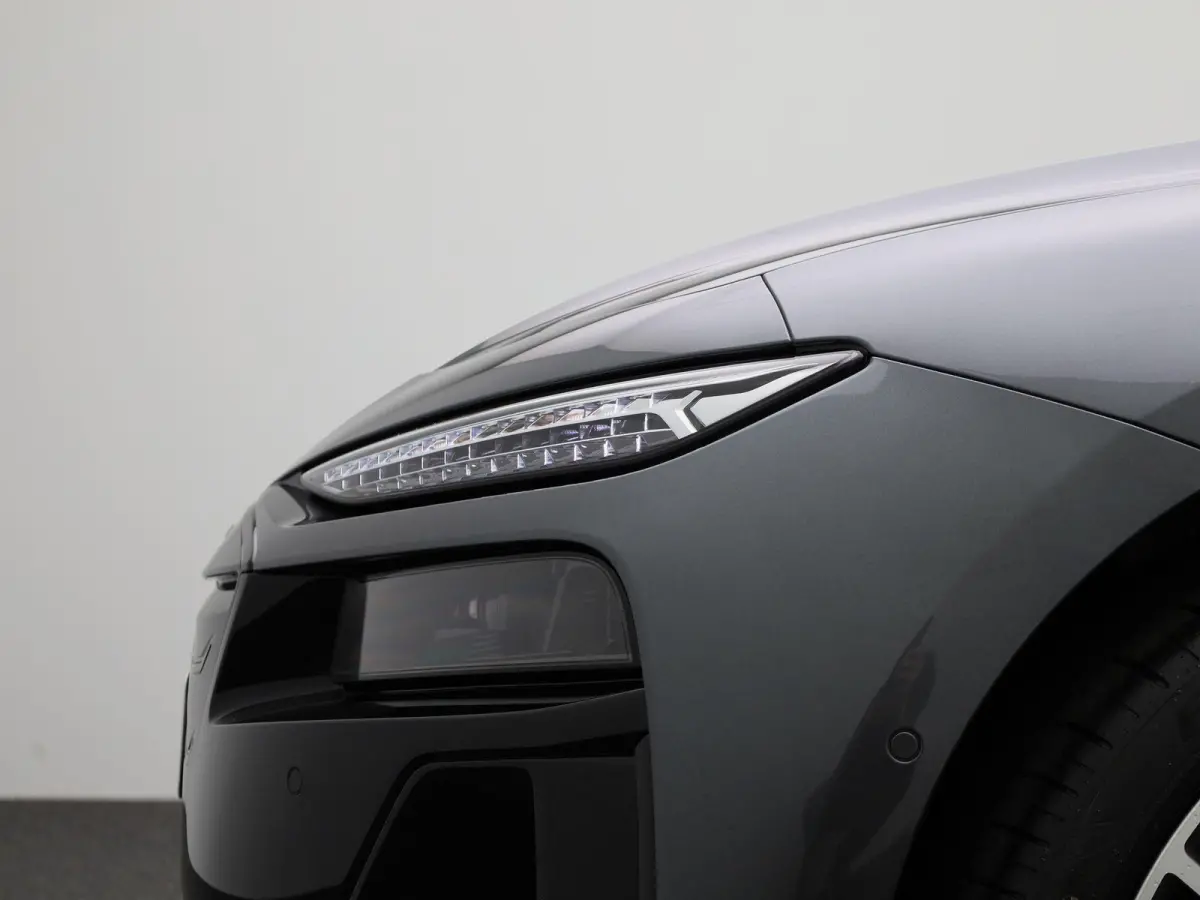 S edition 83 kWh