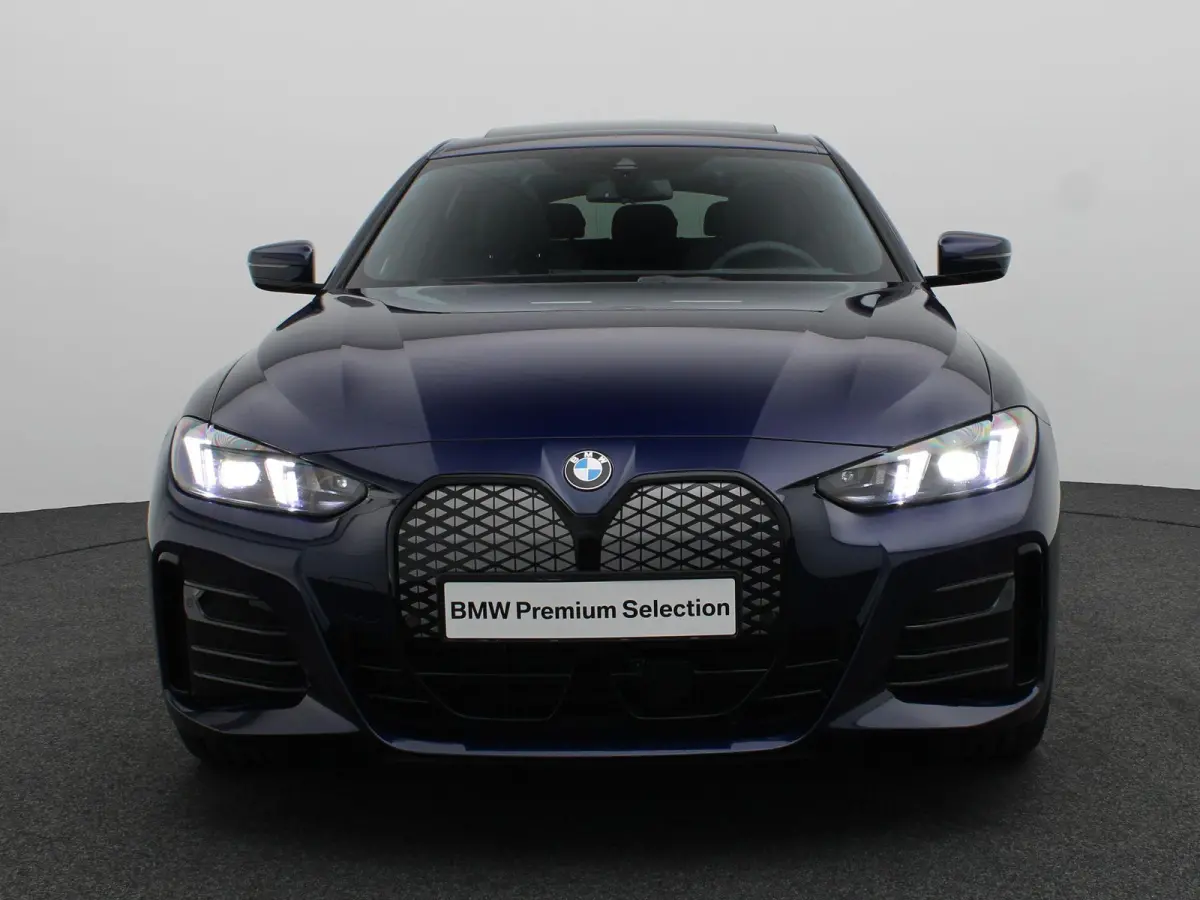 eDrive35 M Sport Edition | SoH 100% | Comfort Pack | Stuurwielrand Verwarmd | Trekhaak | Schuifdak | Active Cruise Control | 19''