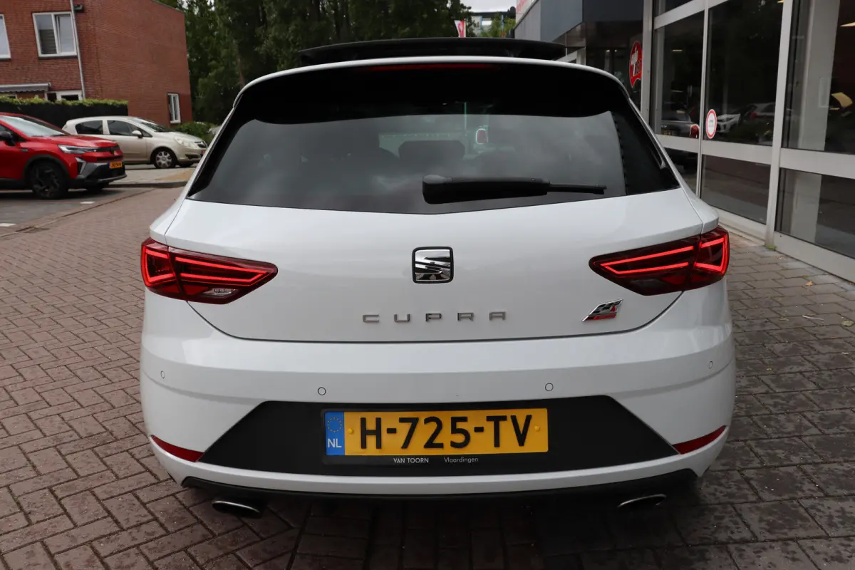 2.0 TSI CUPRA 300 Automaat. Panoramadak.