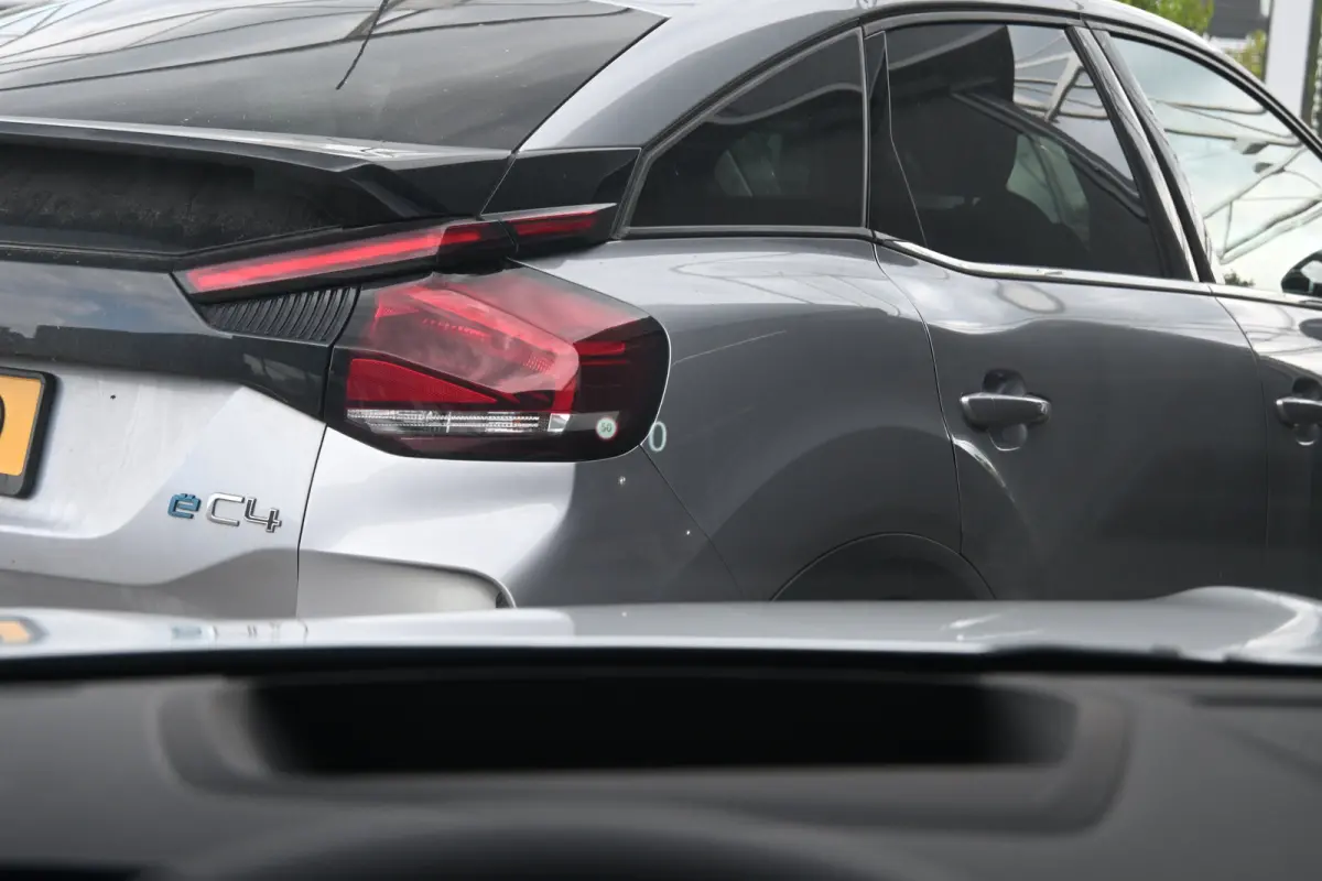 58 kWh Ultimate DEMO-DEAL! | Schuif-/Kanteldak | Alcantara | LED-Matrix | Elektr. Stoelen | Stuur/Stoelverwarming | 360 Camera | !!