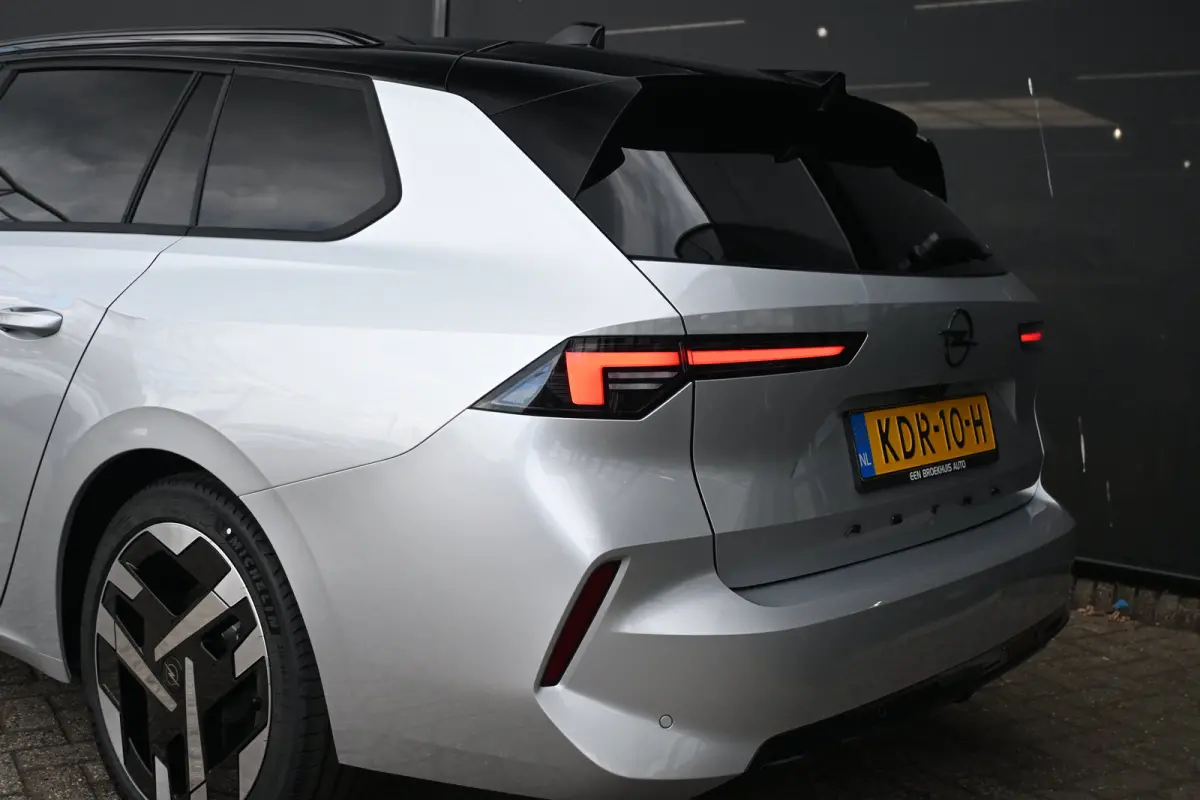 58 kWh Ultimate DEMO-DEAL! | Schuif-/Kanteldak | Alcantara | LED-Matrix | Elektr. Stoelen | Stuur/Stoelverwarming | 360 Camera | !!