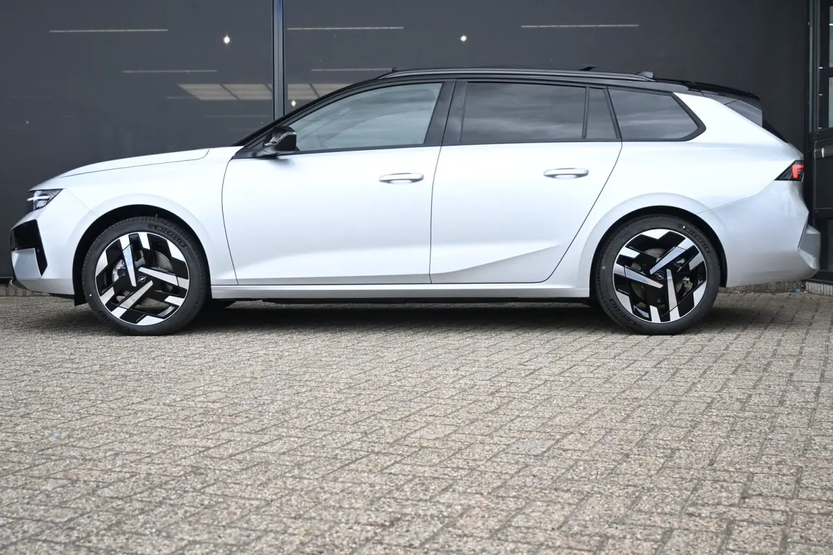 58 kWh Ultimate DEMO-DEAL! | Schuif-/Kanteldak | Alcantara | LED-Matrix | Elektr. Stoelen | Stuur/Stoelverwarming | 360 Camera | !!