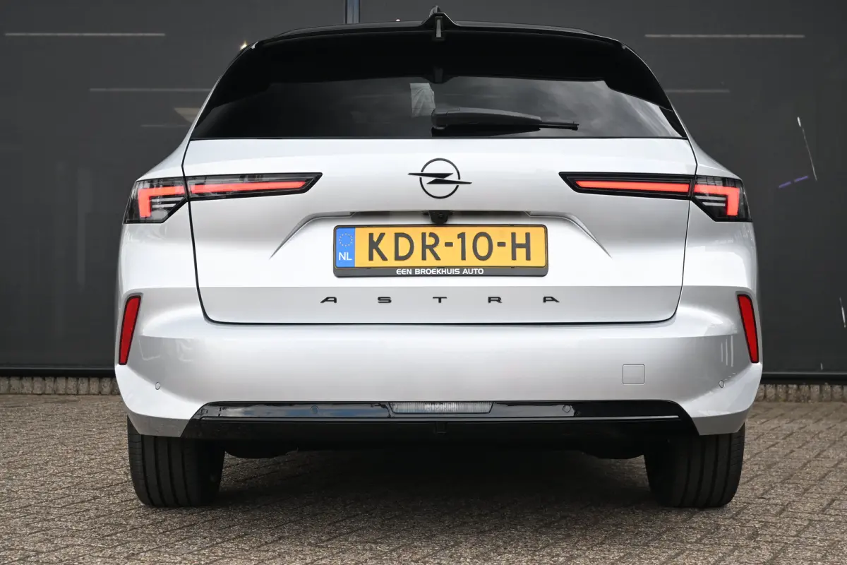 58 kWh Ultimate DEMO-DEAL! | Schuif-/Kanteldak | Alcantara | LED-Matrix | Elektr. Stoelen | Stuur/Stoelverwarming | 360 Camera | !!