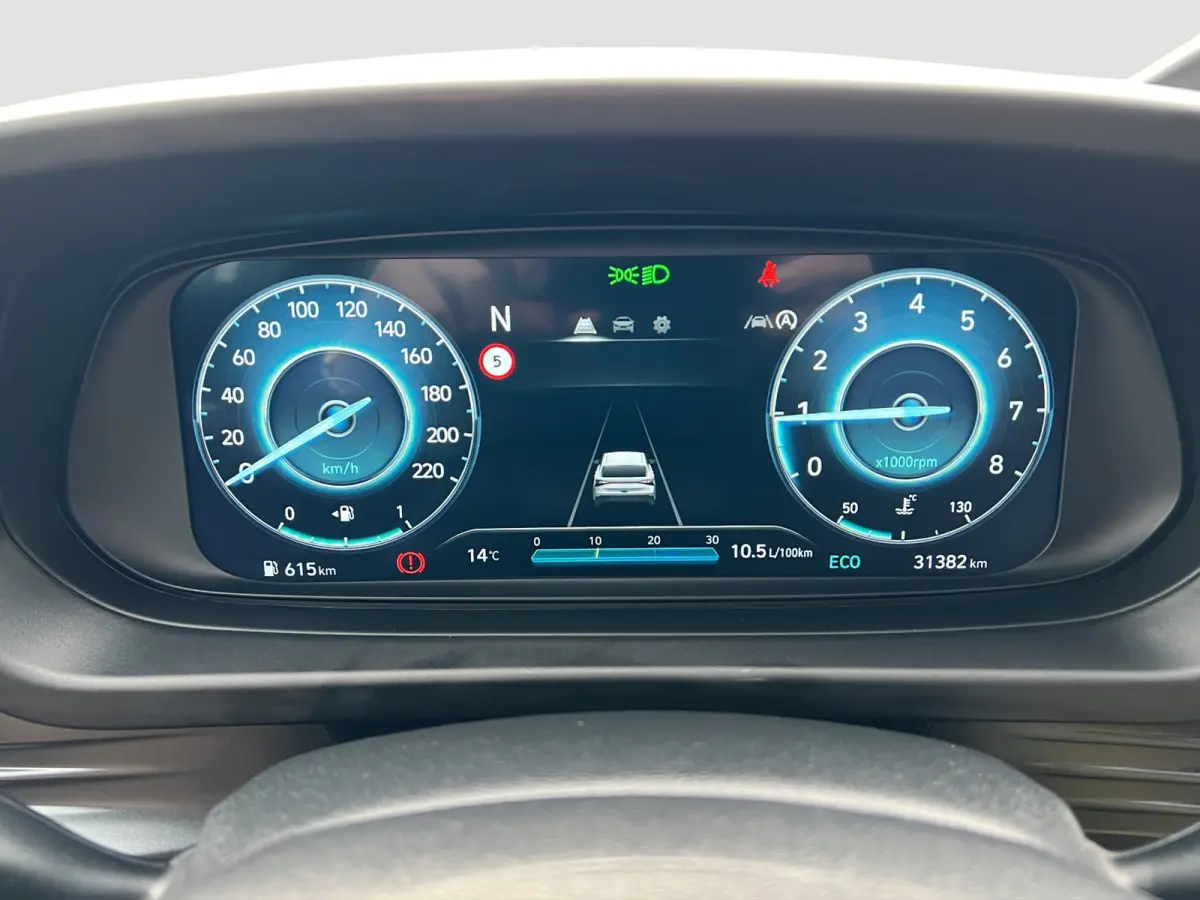 1.0 T-GDI 100pk Comfort | Airco | Camera | Carplay | Cruise control | Dodehoek detectie | Navigatie | Parkeersensoren | Digitaal cockpit | Lichtmetalen velgen