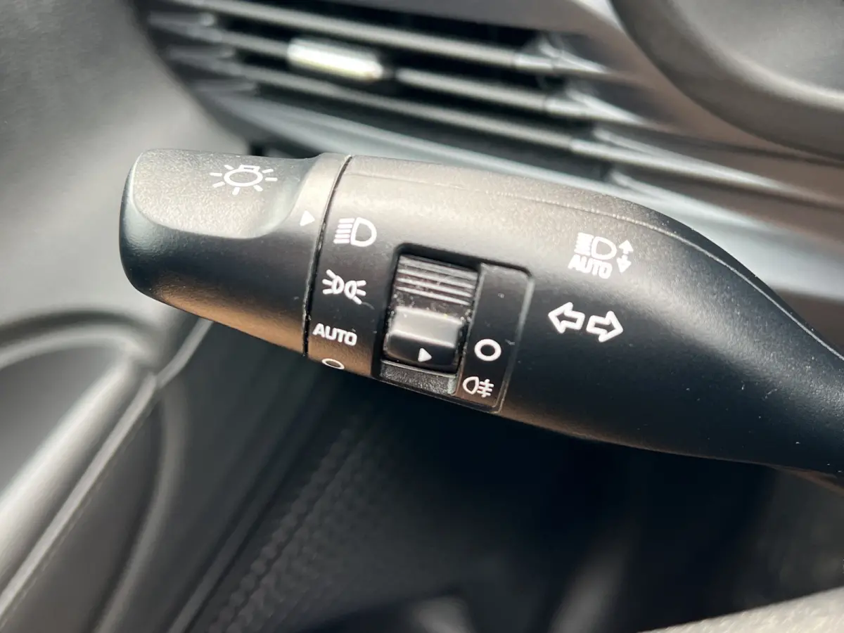 1.0 T-GDI 100pk Comfort | Airco | Camera | Carplay | Cruise control | Dodehoek detectie | Navigatie | Parkeersensoren | Digitaal cockpit | Lichtmetalen velgen