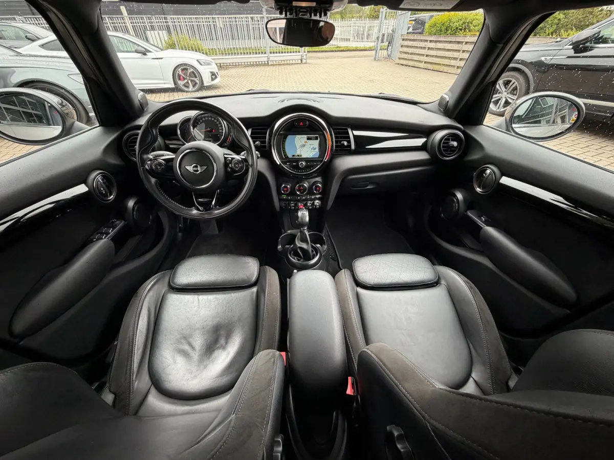Mini 1.5 Chili Serious Business / Works / Pano / H&K / Led / Sportleder / Cruise .