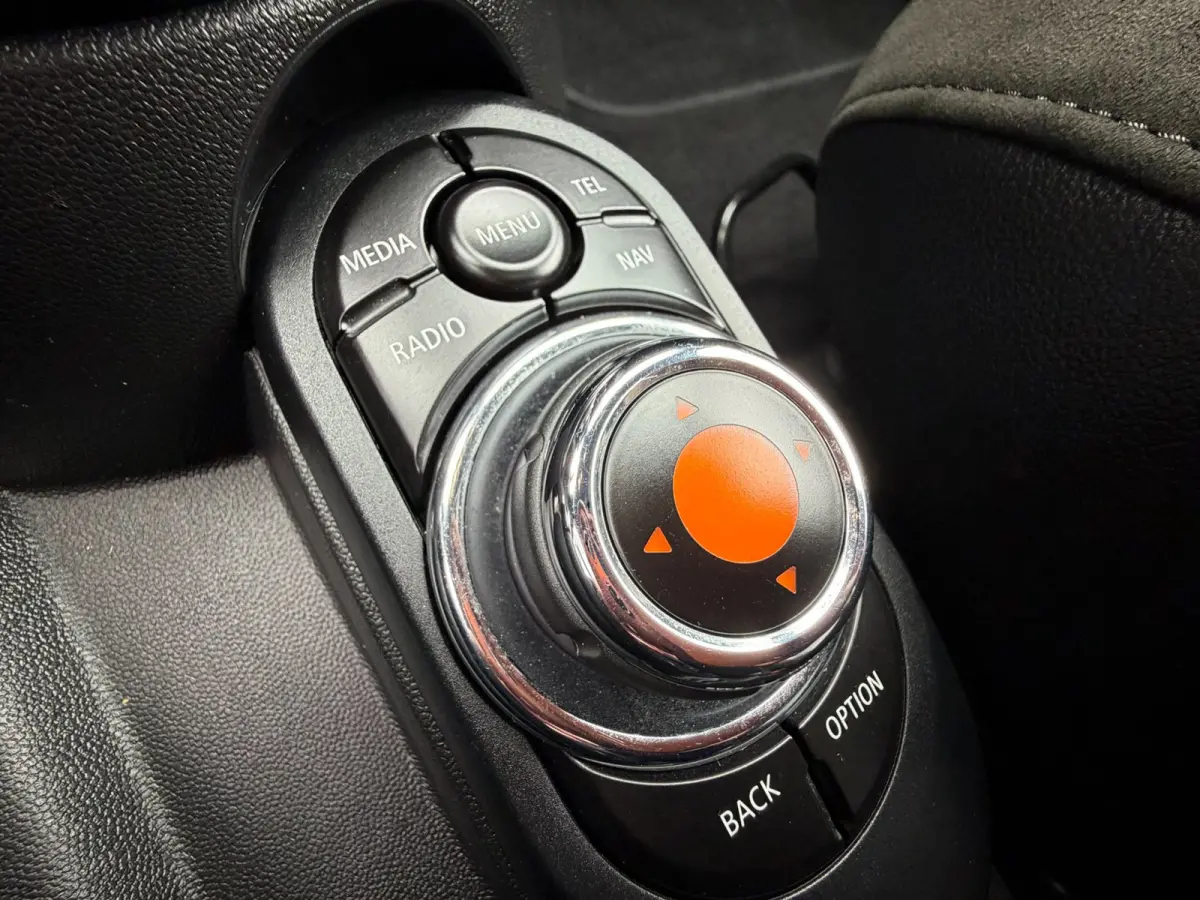 Mini 1.5 Chili Serious Business / Works / Pano / H&K / Led / Sportleder / Cruise .
