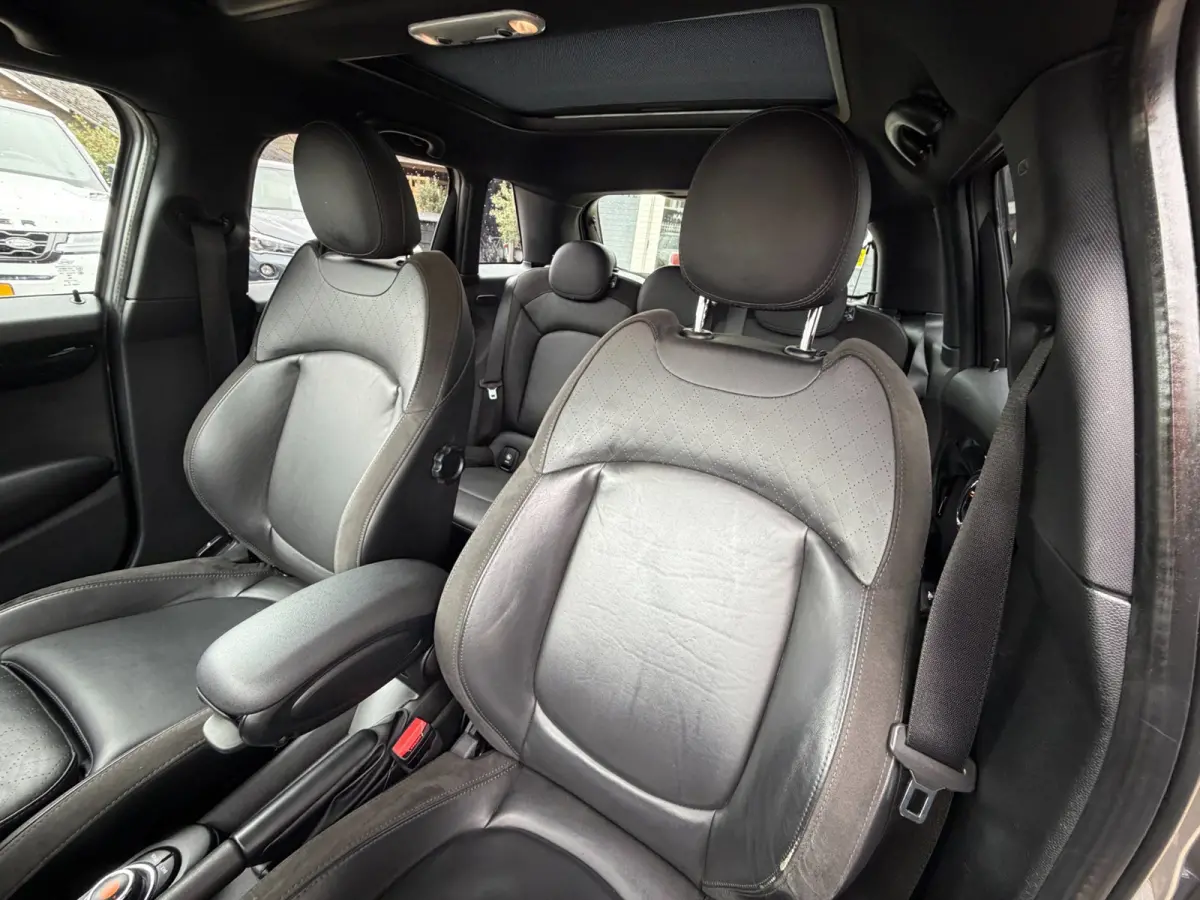 Mini 1.5 Chili Serious Business / Works / Pano / H&K / Led / Sportleder / Cruise .