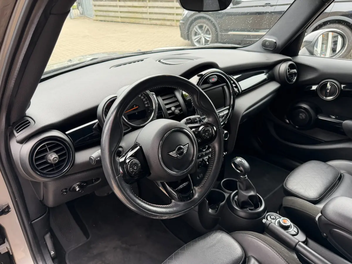 Mini 1.5 Chili Serious Business / Works / Pano / H&K / Led / Sportleder / Cruise .