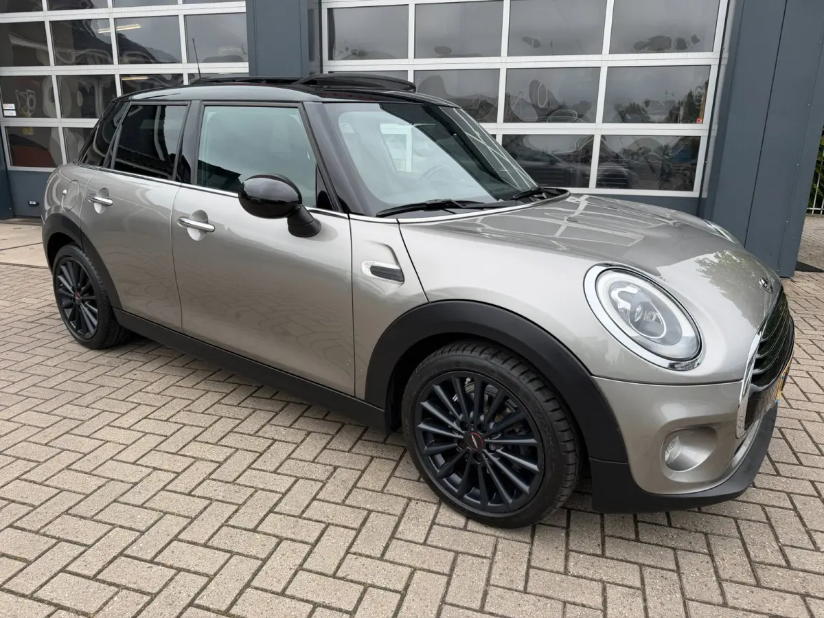 Mini 1.5 Chili Serious Business / Works / Pano / H&K / Led / Sportleder / Cruise .