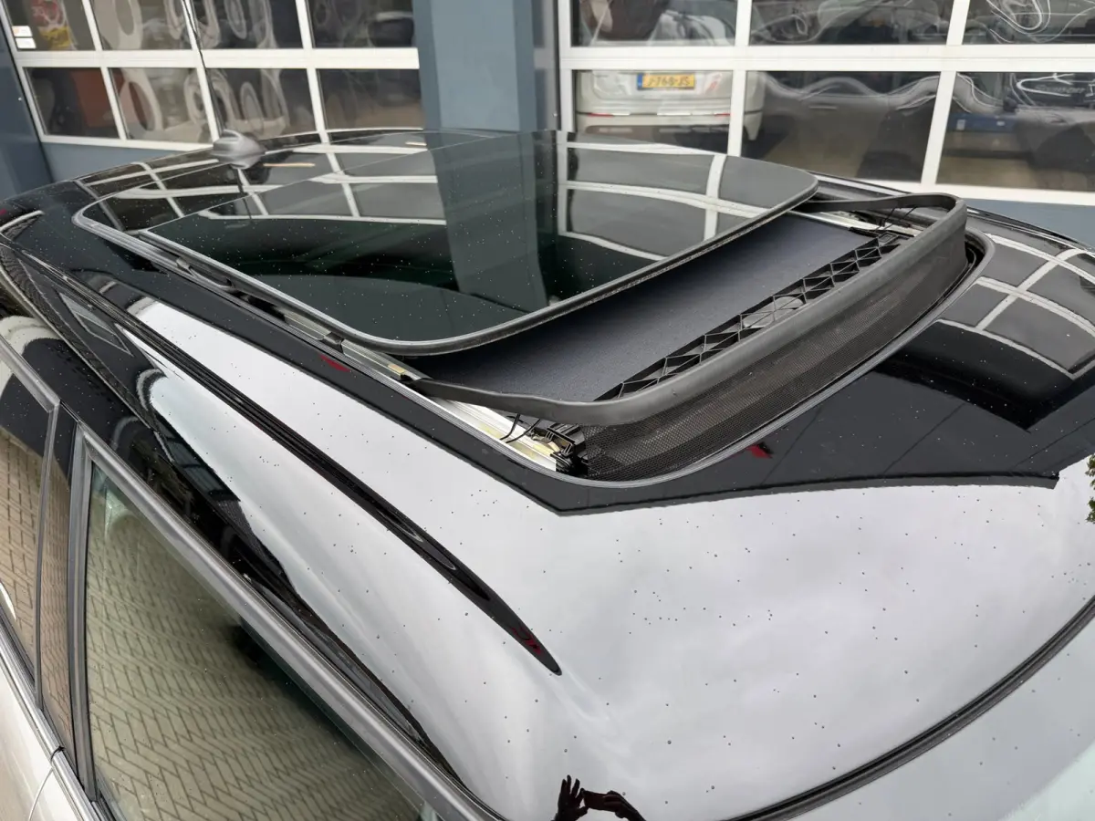 Mini 1.5 Chili Serious Business / Works / Pano / H&K / Led / Sportleder / Cruise .