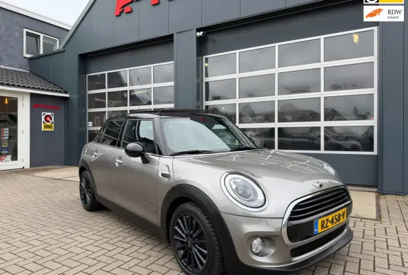Mini 1.5 Chili Serious Business / Works / Pano / H&K / Led / Sportleder / Cruise .