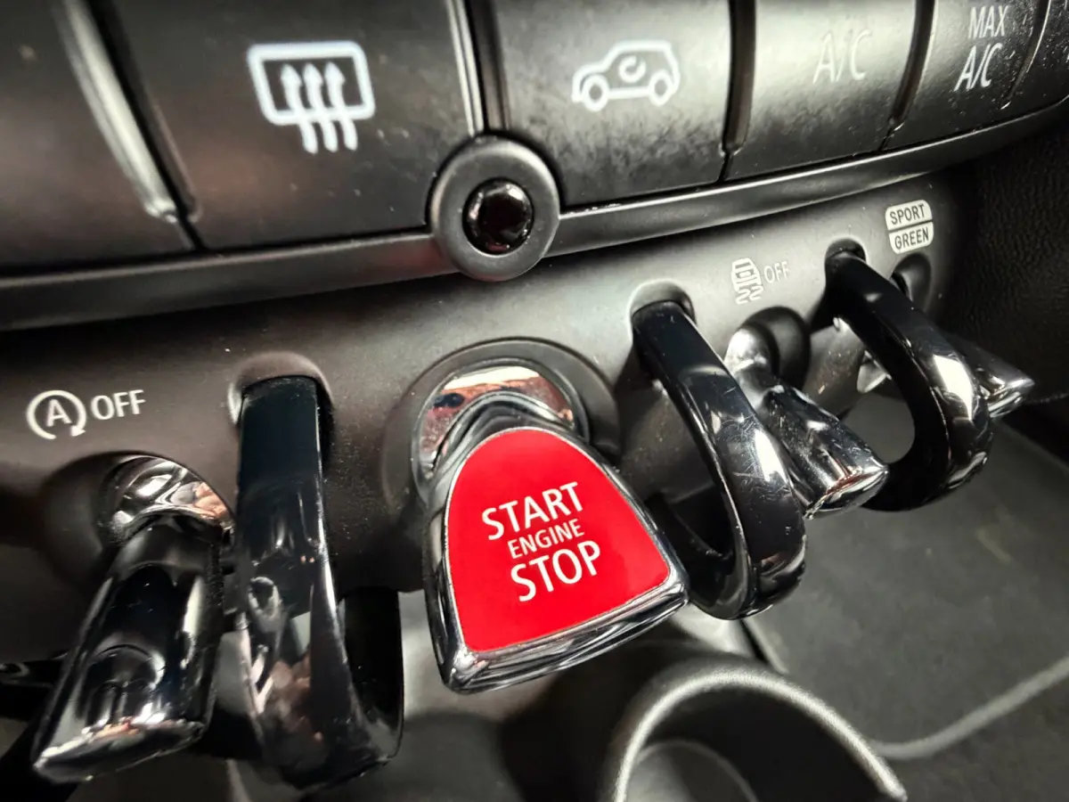 Mini 1.5 Chili Serious Business / Works / Pano / H&K / Led / Sportleder / Cruise .