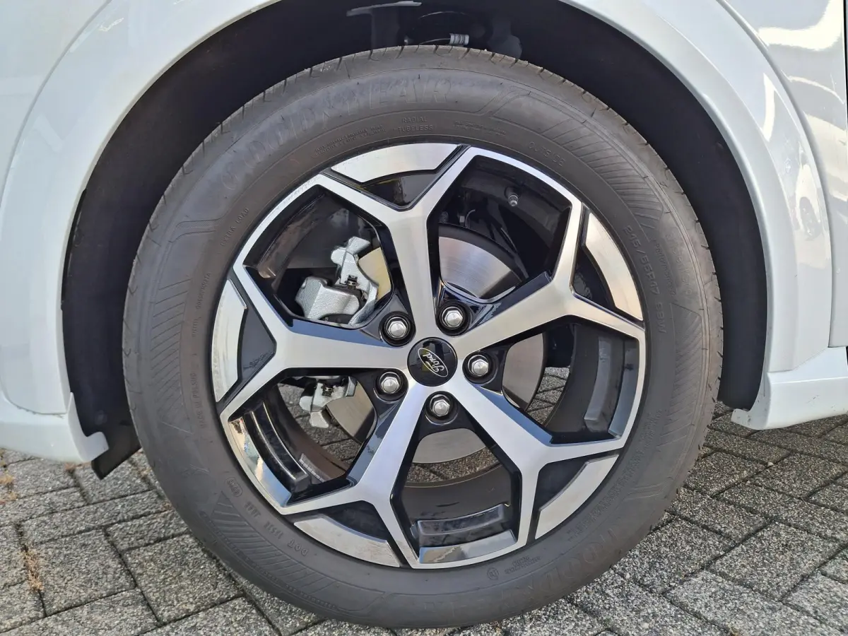 1.0 EcoBoost ST-Line | Winter Pack | Comfort Pack | Cruise Control | Elektrische Achterklep | Keyless Entry+Go | Achteruitcamera | 17'' LMV | Full LED |