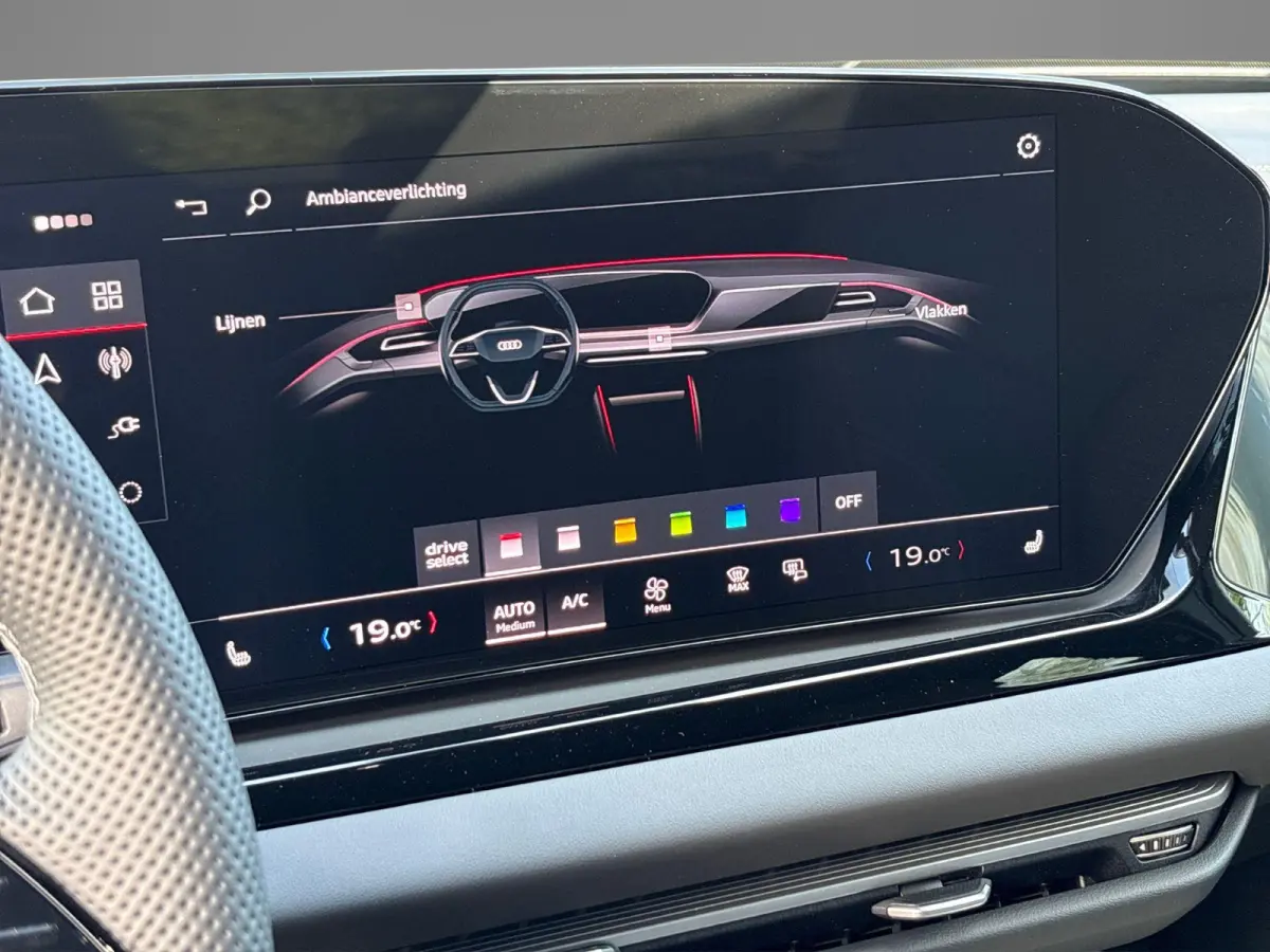 2.0 e-hybrid quattro S edition Competition | Luchtvering | Bang & Olufsen | Trekhaak |  Stoelverwarming |