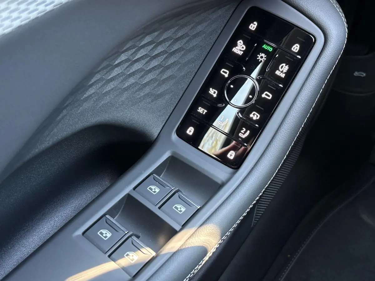 2.0 e-hybrid quattro S edition Competition | Luchtvering | Bang & Olufsen | Trekhaak |  Stoelverwarming |