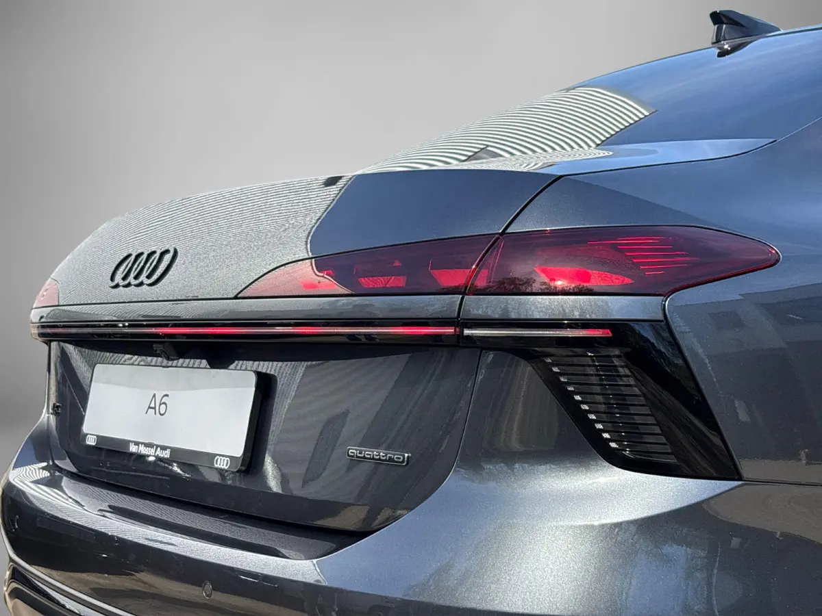 2.0 e-hybrid quattro S edition Competition | Luchtvering | Bang & Olufsen | Trekhaak |  Stoelverwarming |