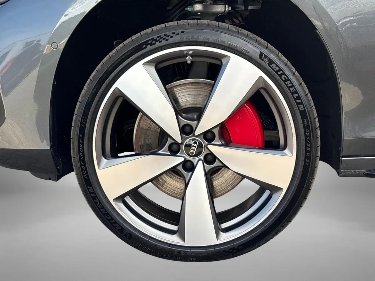 2.0 e-hybrid quattro S edition Competition | Luchtvering | Bang & Olufsen | Trekhaak |  Stoelverwarming |