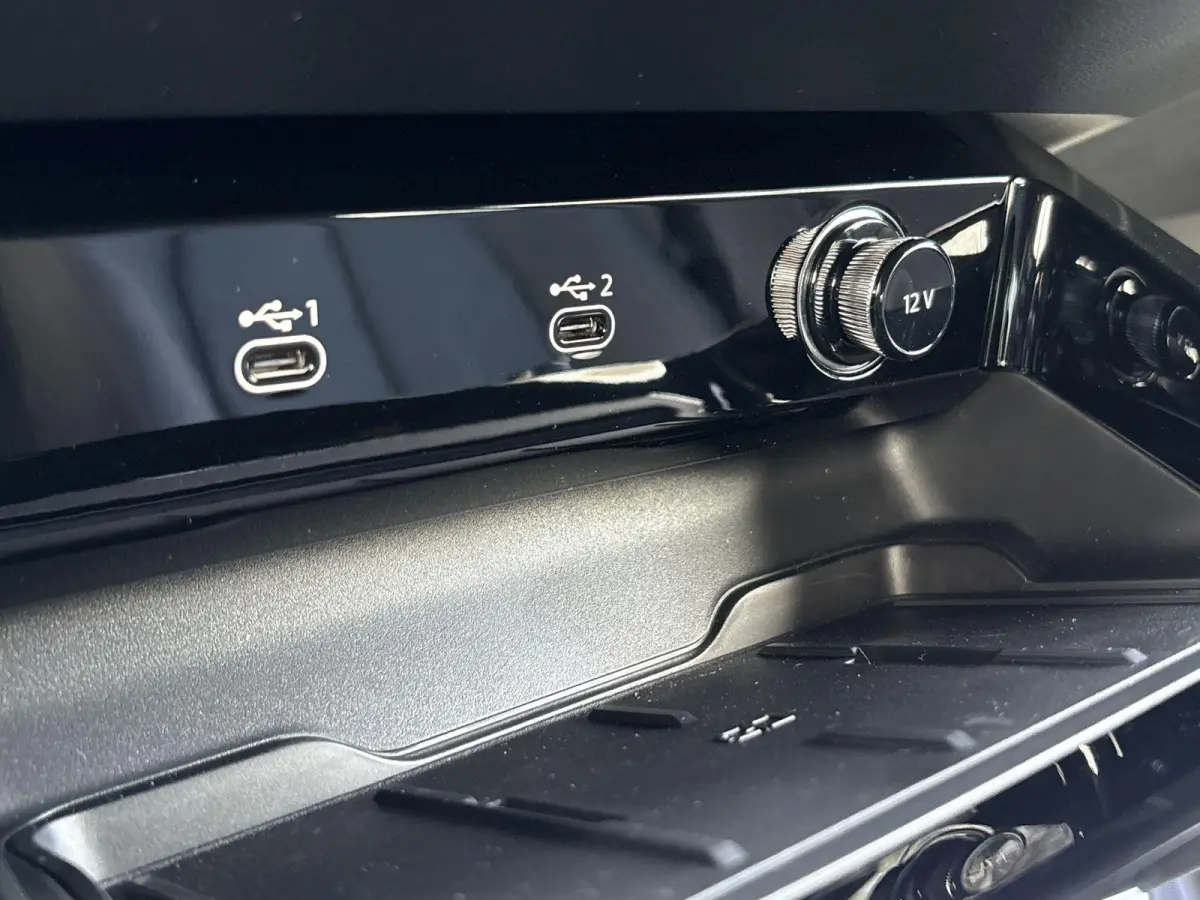 2.0 e-hybrid quattro S edition Competition | Luchtvering | Bang & Olufsen | Trekhaak |  Stoelverwarming |