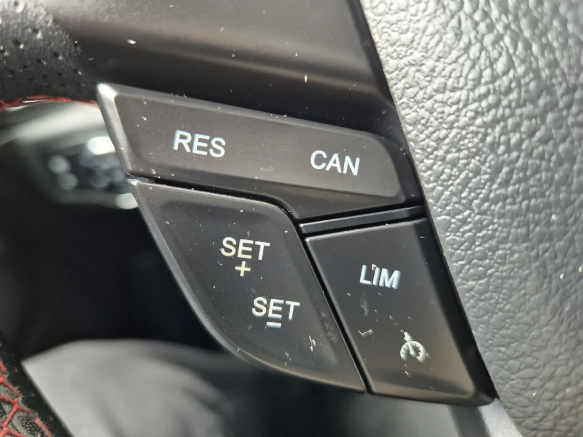 1.0 EcoBoost Titanium,Automaat,Navigatie,stoel-stuur-voorruit verwarming,schuifdak