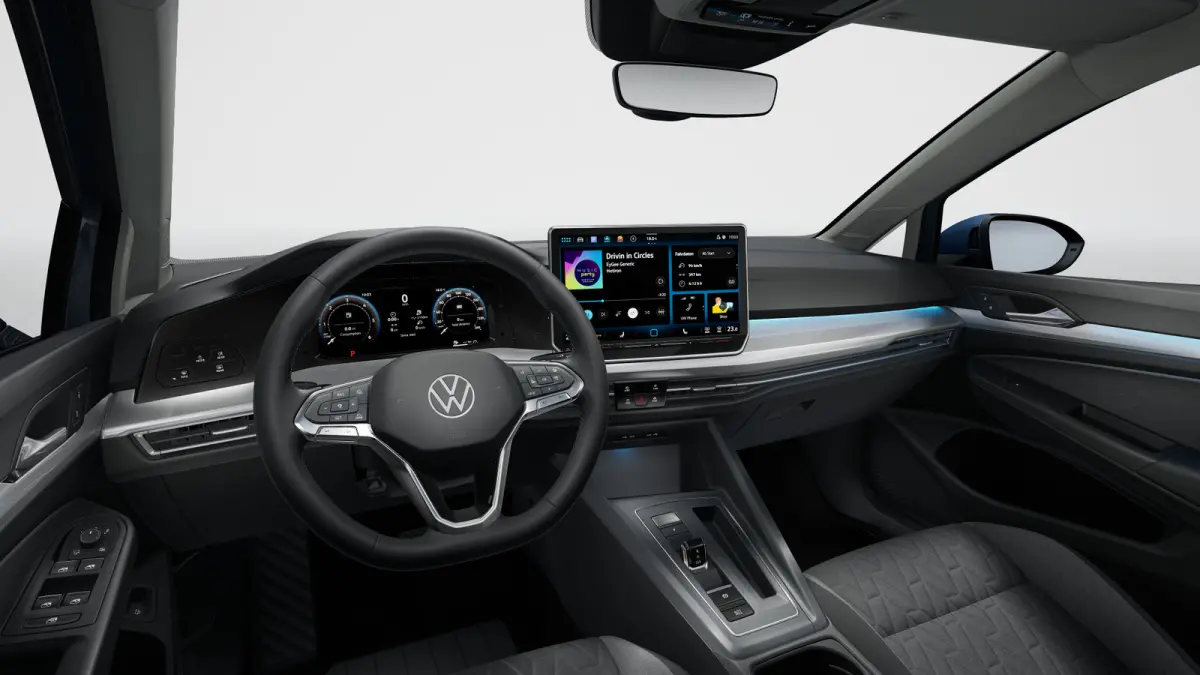1.5 eHybrid Life Edition 204PK | Apple carplay | Adaptieve cruis control | Dodehoek sensoren | Stuur en Stoelverwarming | Achteruitrij camera | Climate controle 3 zones | Keyless | 18" inch 