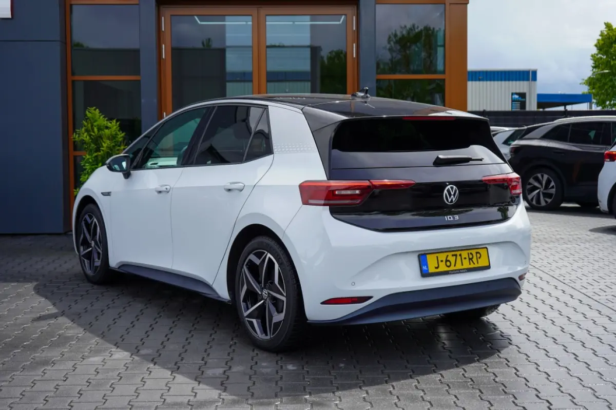 First Plus 58 kWh | 87,93% SOH | IQ | Camera | Adap. Cruise | St