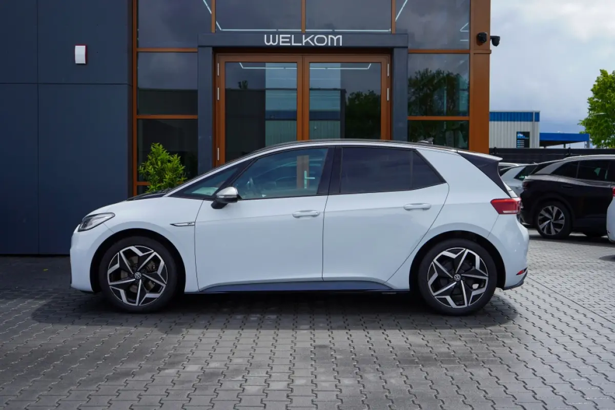 First Plus 58 kWh | 87,93% SOH | IQ | Camera | Adap. Cruise | St