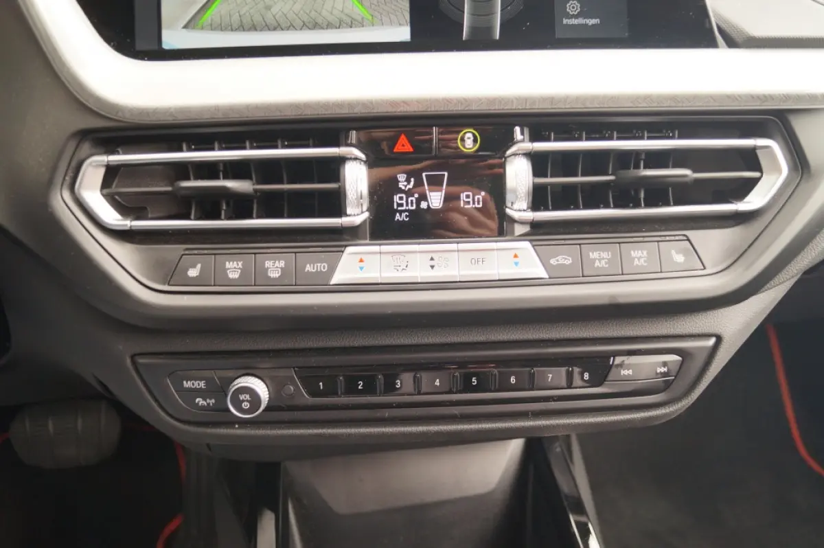 118i Sportline Business Edition -PANO-ECC-CAM-PDC-