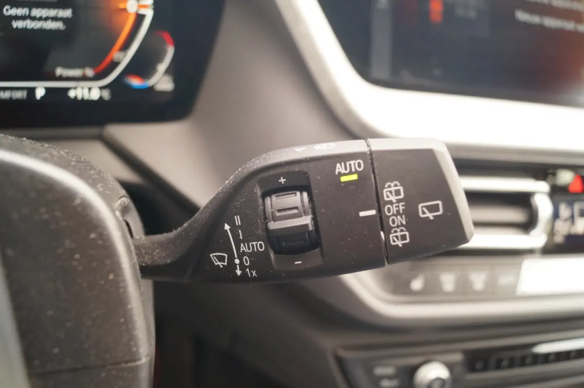 118i Sportline Business Edition -PANO-ECC-CAM-PDC-